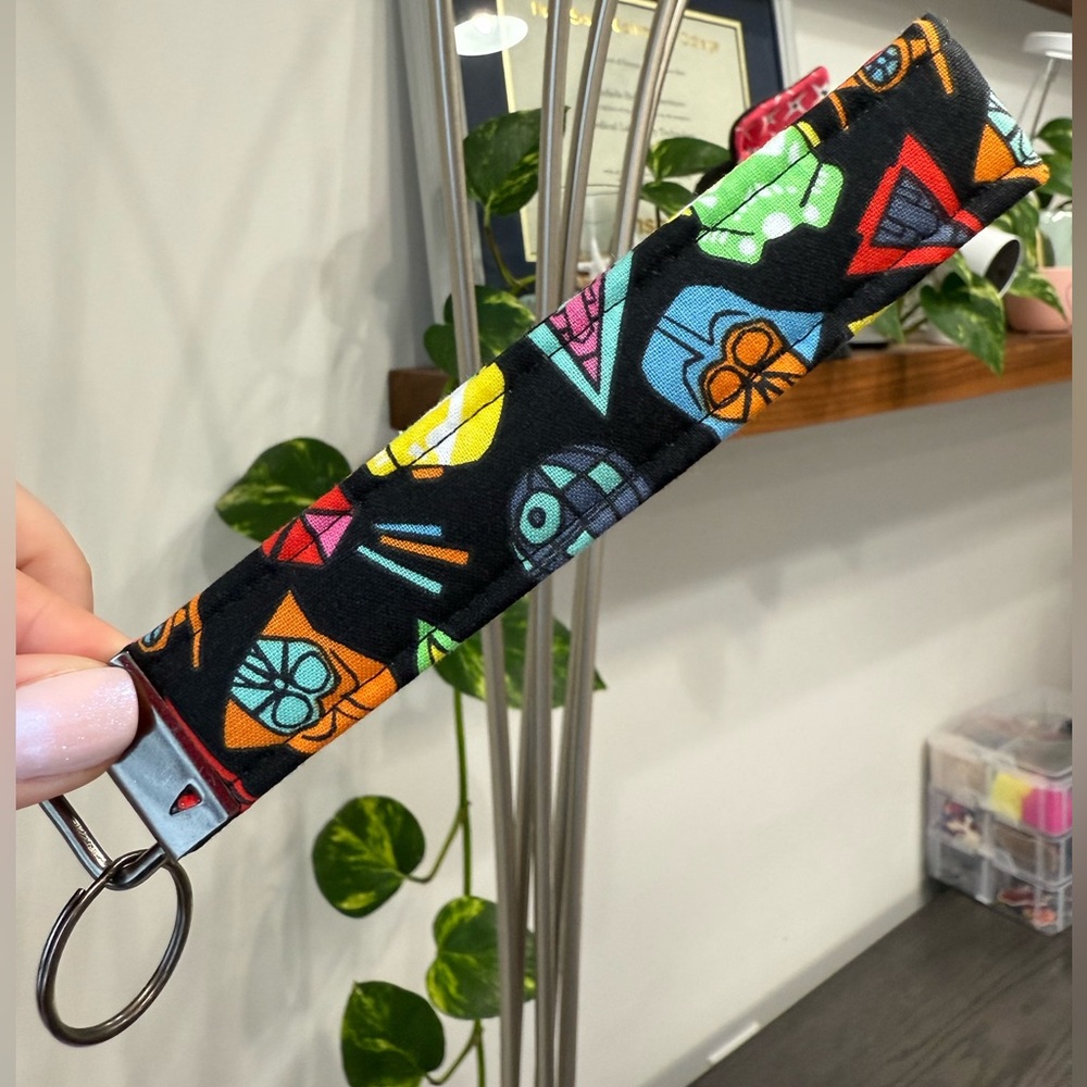 Handmade Star Wars keychain wristlet - Picture 3 of 3